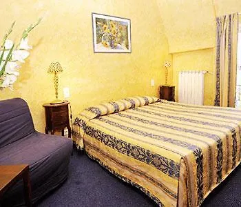 Lepante فندق